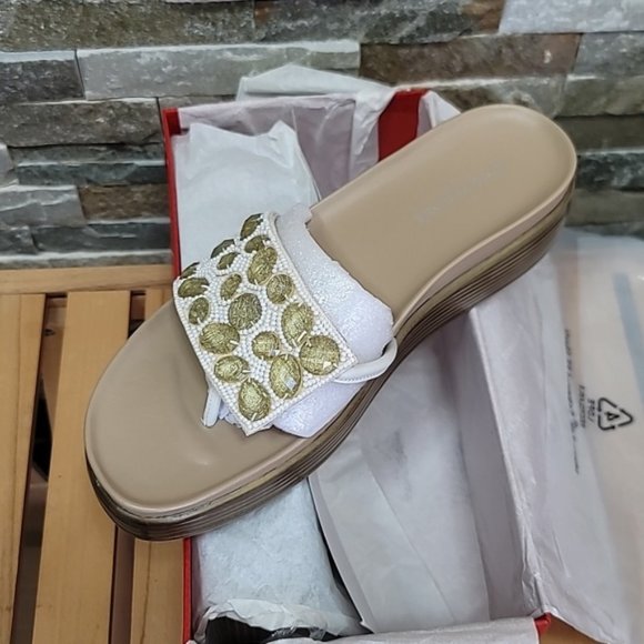 Donald J Pliner Fifi Women's Platform Sandal - Picture 11 of 13